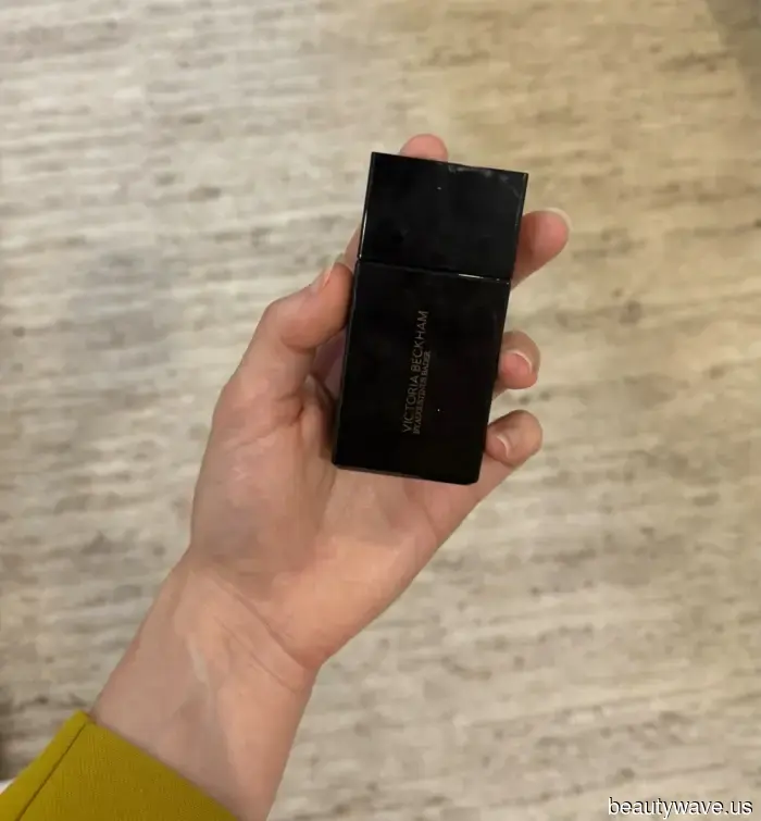 "Oh Mio Dio, il Bagliore": I Miei Pensieri Esatti Dopo Aver Indossato il Nuovo Fondotinta di Victoria Beckham per Una Settimana