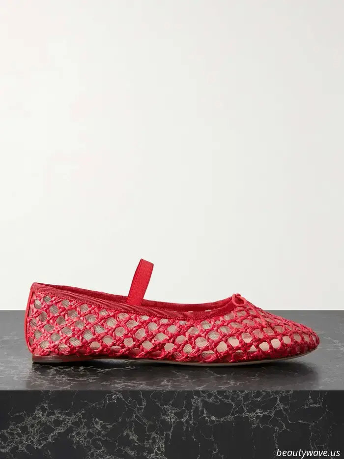 Secondo le fashion editor, hai bisogno di accessori in rafia per l'estate—18 opzioni sorprendenti da NET-A-PORTER