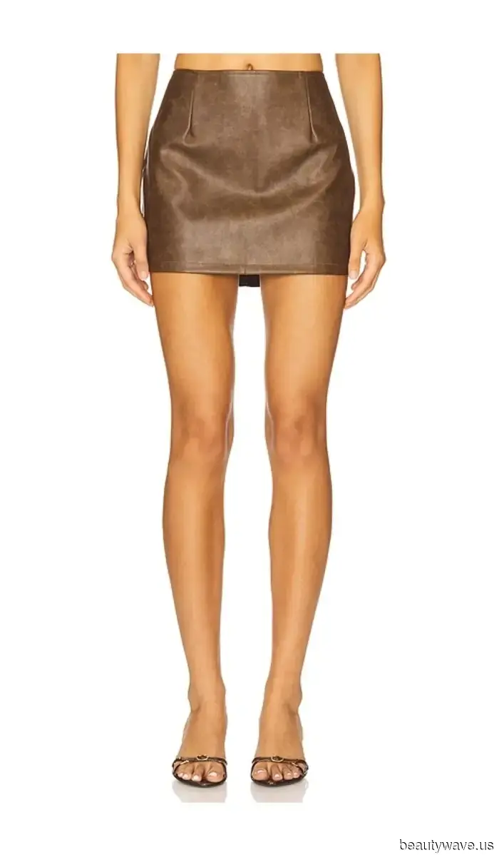 This stylish color combination is trendier than beige and black and is poised to take over fall wardrobes.