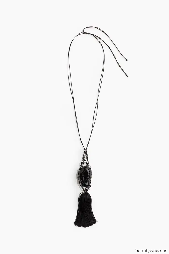 It Girls Are Chatting—These 8 Fresh H&M Finds Are What Every Stylish Dresser Desires for Spring