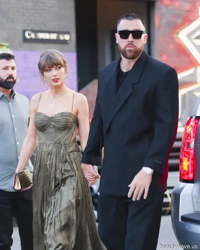 Confirmed! These three brands created Taylor Swift's wedding dress, shoes, and jewelry.