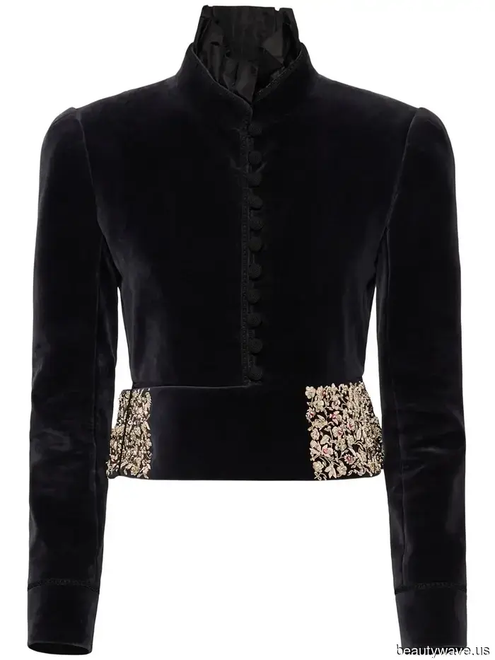 Interpreting Fall Wedding Guest Dress Codes: Ranging from Festive Formal to City Hall