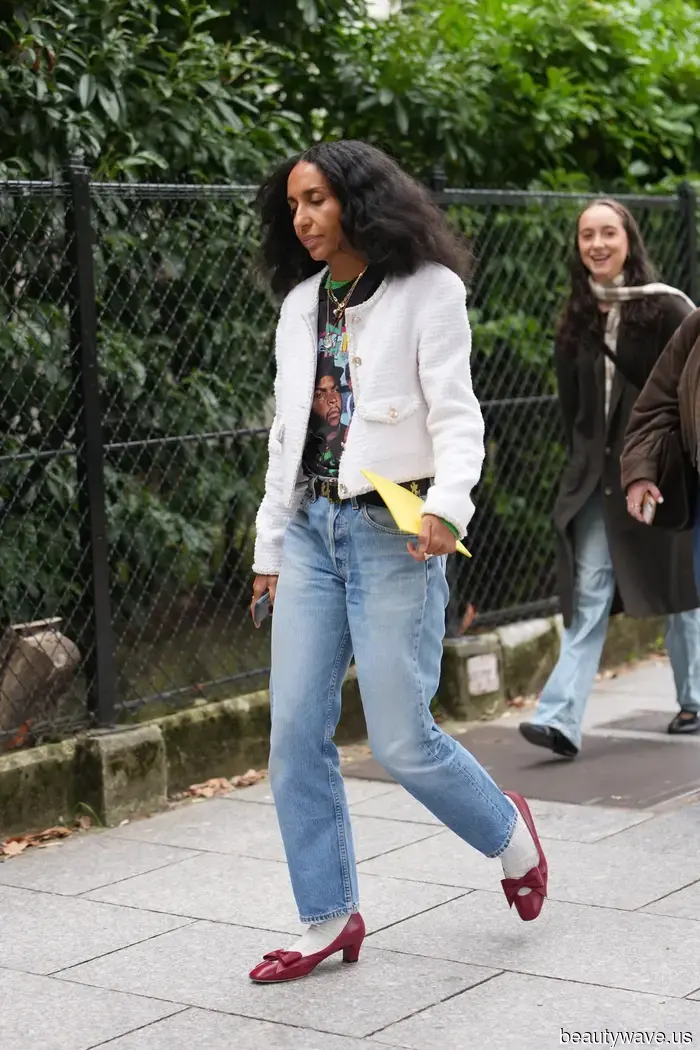5 Outfit Ideas to Make Light-Wash Skinny Jeans Feel Fresh and Trendy for 2026, Not Outdated