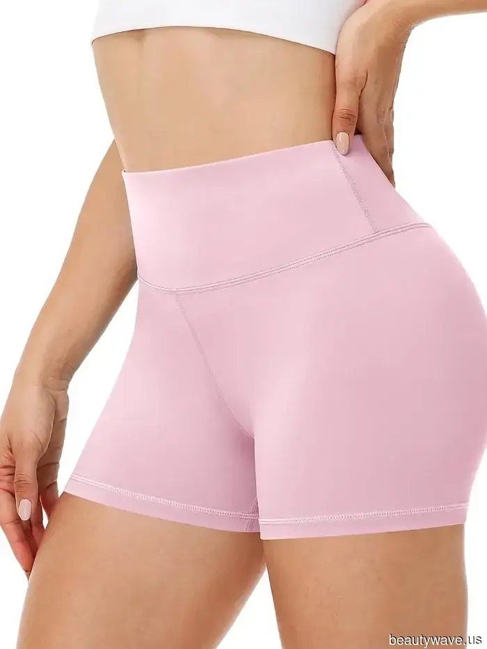 Not Black Leggings—Hailey Bieber and Other Trendsetters Are Opting for This Stylish Shorts Color for Pilates Instead.