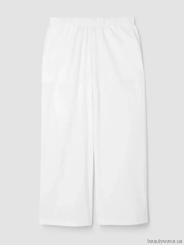 Since the It Girls declared that the '90s are making a comeback, I've been shopping from this stylish throwback brand.