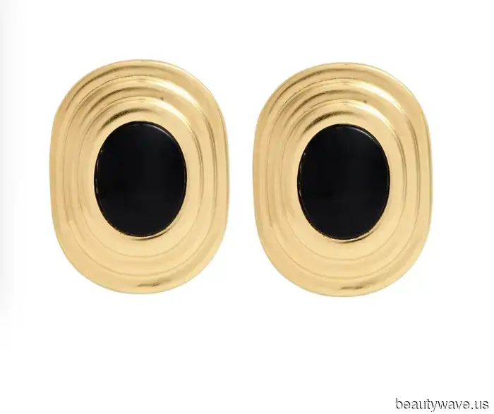 Resulta que este accesorio es la forma más fácil de mejorar tu atuendo básico de jeans y camiseta blanca.