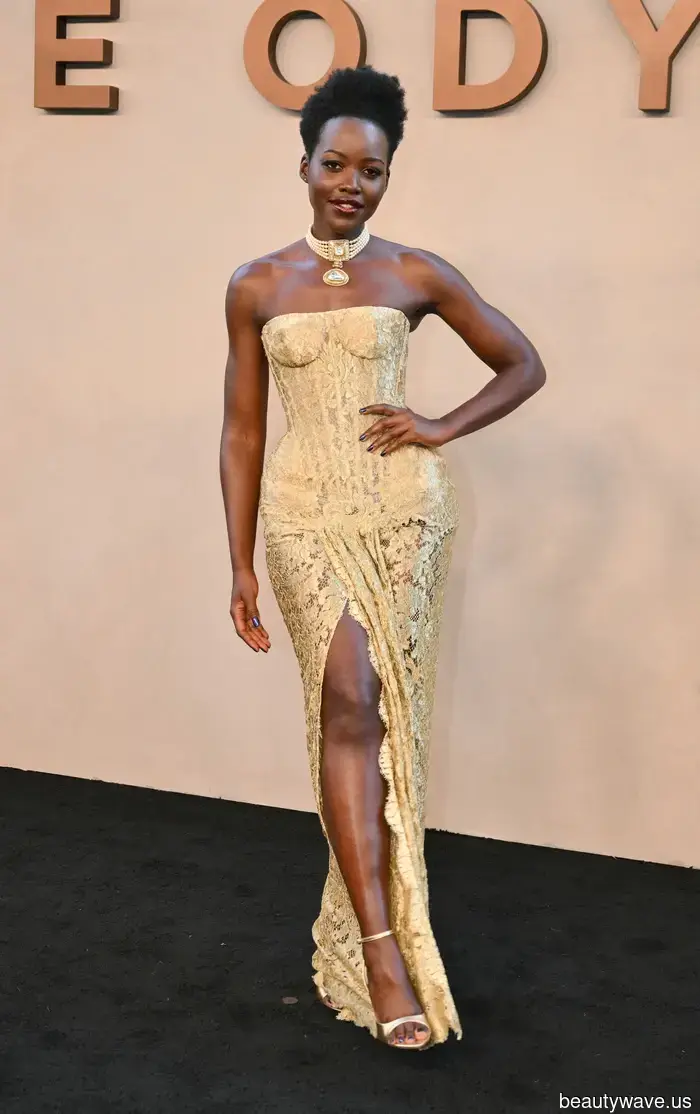 El estilista de Lupita Nyong'o comparte cómo armó esos looks para la gira de prensa de The Odyssey.