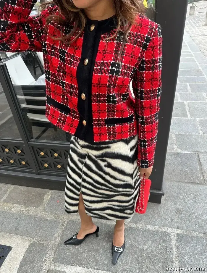 Every chic French woman understands that these 8 items give outfits a luxurious appearance.