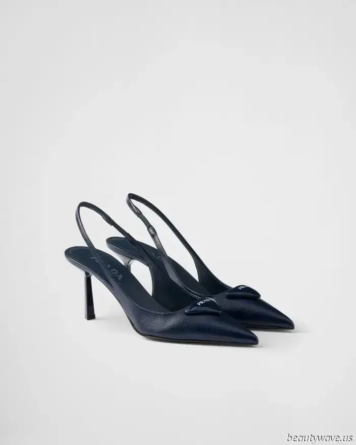 This Shoe Color Trend Is More Stylish Than Black, Burgundy, and Brown.