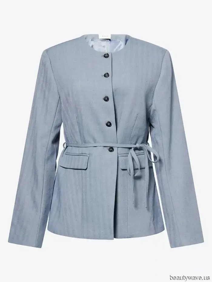Not Just Black and White—This Season's Most Stylish Dressers Are Choosing Vibrant Color Combinations