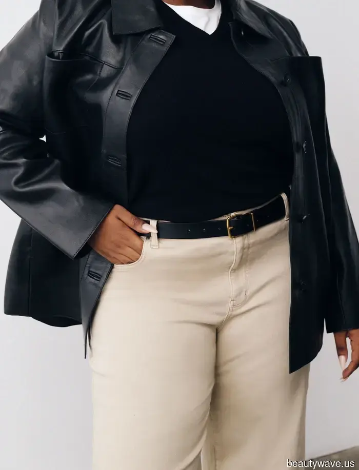 Move over, blue and black jeans—this unexpected denim hue is what all the fashion girls will be wearing in 2025.