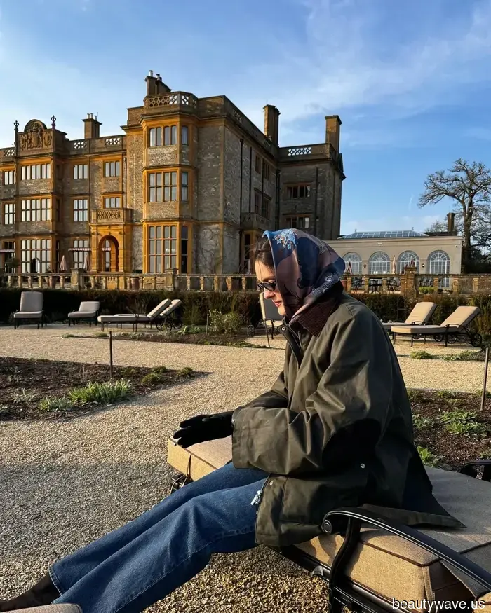 I Enjoy Leggings, But I Adore Jeans—5 Extremely Stylish Denim Looks I'm Wearing This Autumn.