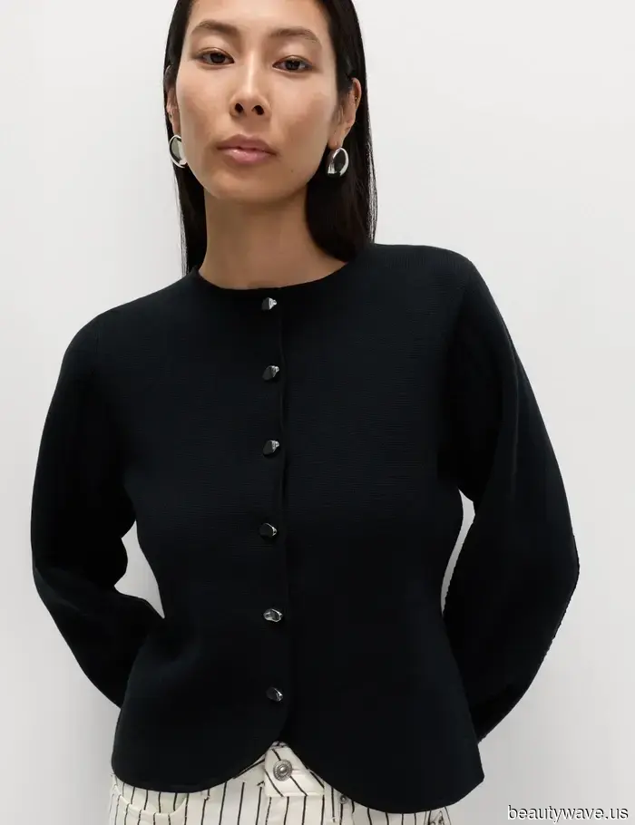 I've Analyzed It—Here Are the 5 Color Combinations That French Women Choose for an Elegant Look in Spring.