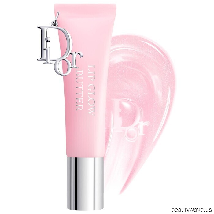 I nuovi creme per le mani e il corpo Miss Dior faranno sentire (e odorare) la tua pelle come un petalo di fiore.