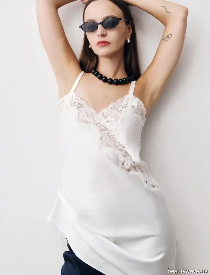 If you're looking for more attractive fall outfits, this vintage-inspired trend is a must-have for your wardrobe.