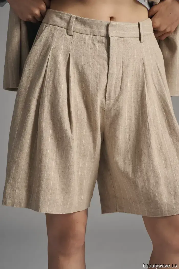 Not Trousers, Not Jeans: This Is the Fashionable Approach to Wearing a Blazer in Spring 2026