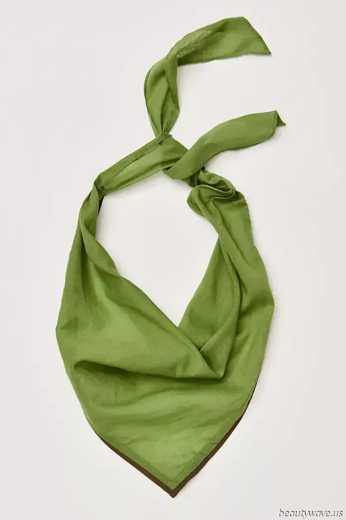 I guarantee that this accessory trend will elevate even the most basic outfits to an upscale level.