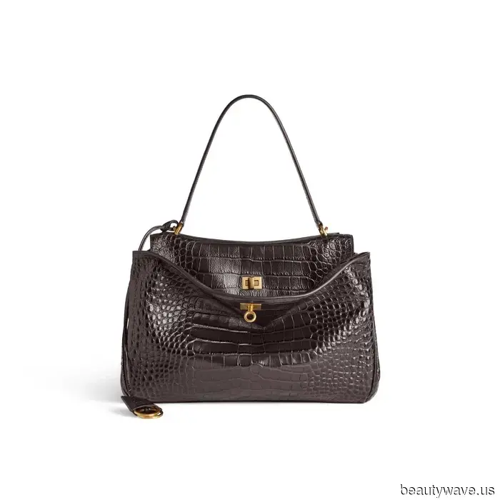 The It Bags for Fall 2025 are here, and I tried out the three that everyone is discussing.