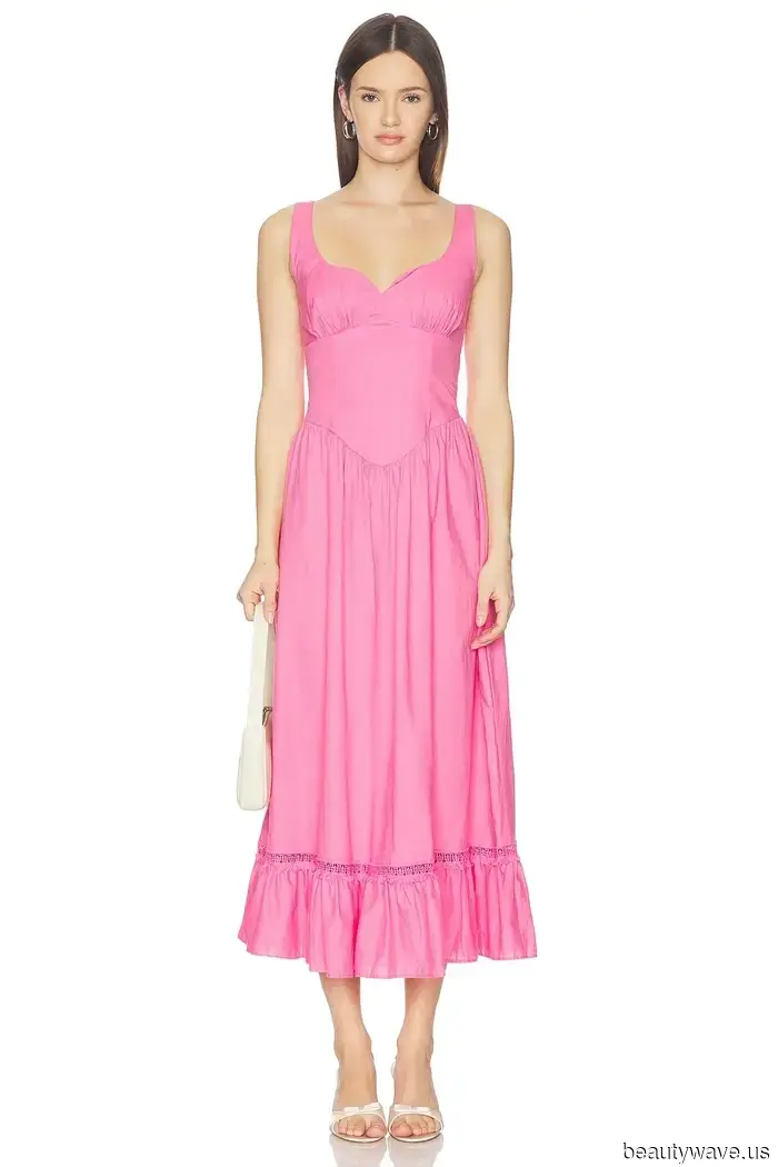 The Labels That All the Trendiest Girls Will Sport on Their Summer Getaways