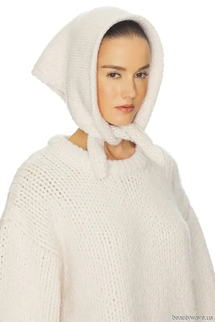 Apologies, Blanket Scarves: Dakota Johnson's Substitute Is the Key to Stylish Looks in 30º Weather or…