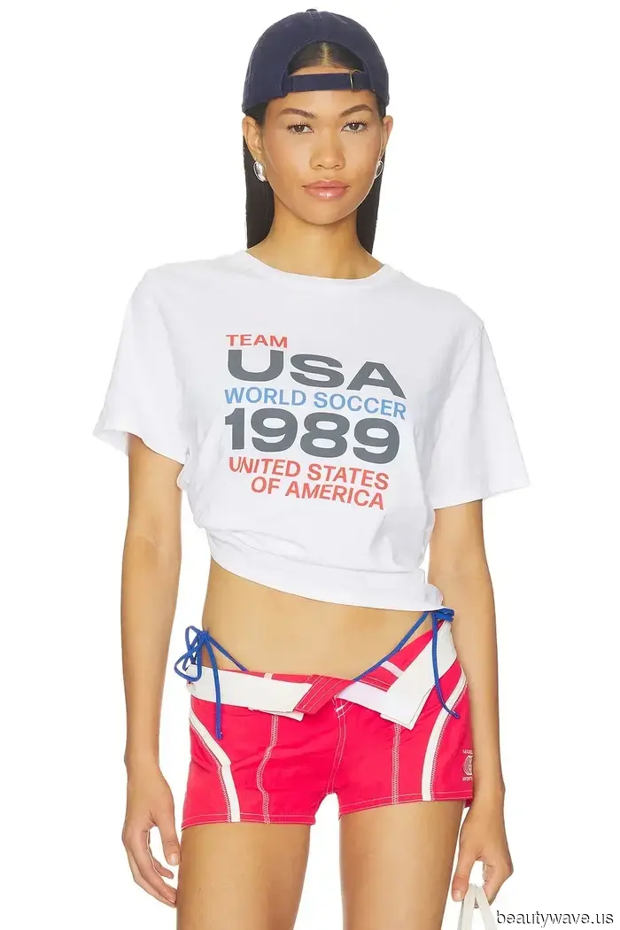 Odio decirlo, pero estos 6 estilos de camisetas están oficialmente pasados de moda.