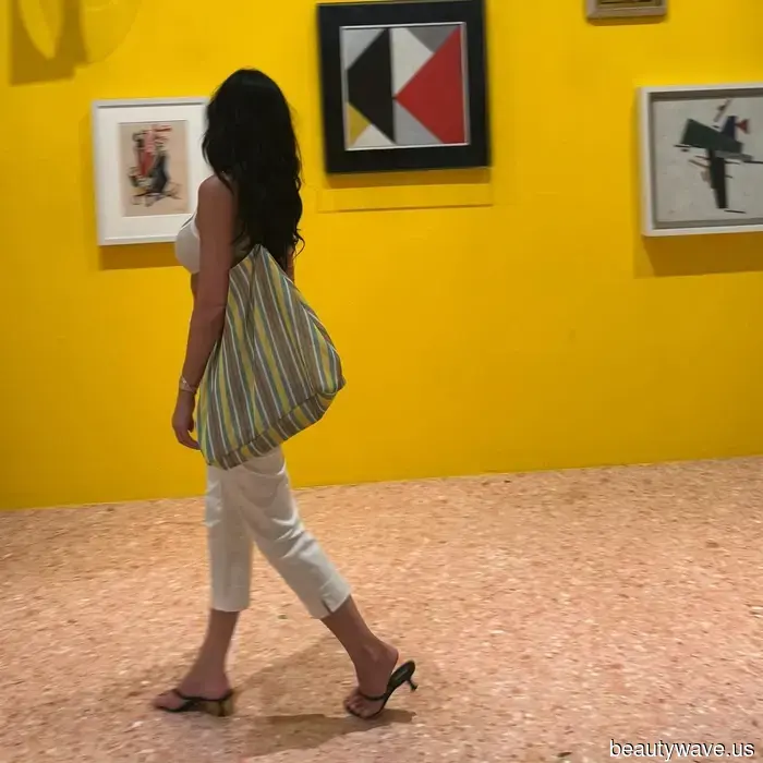 Le borse in rafia sono ancora di moda, ma secondo le persone chic di Londra e NYC, questa tendenza delle borse "datate" è ancora…