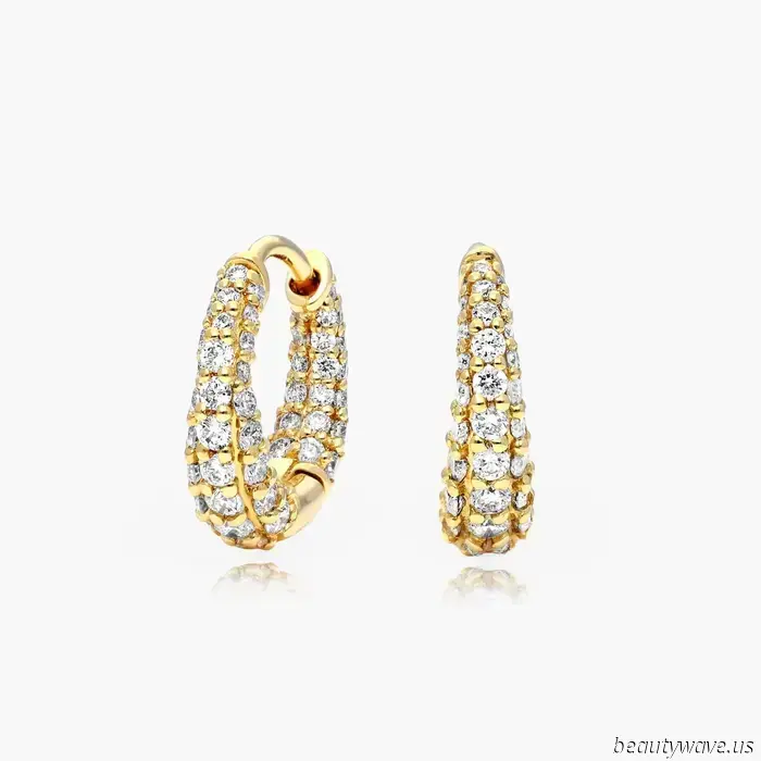 20 Waterproof Jewelry Items You’ll Spot on Every Trendy Beachgoer, from Miami to Mallorca