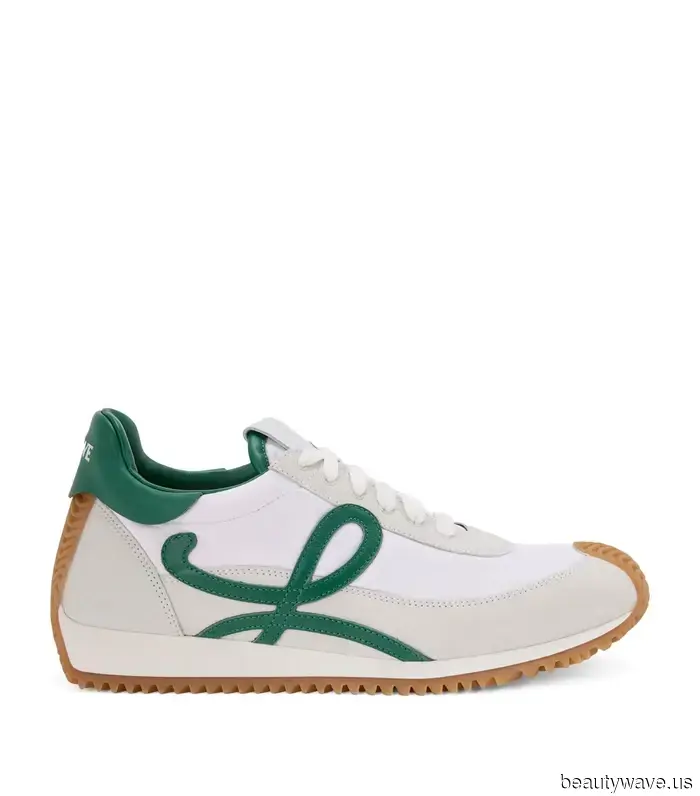 Goodbye, Sambas—In 2026, It Girls Will Only Combine These 5 Sneakers with Leggings