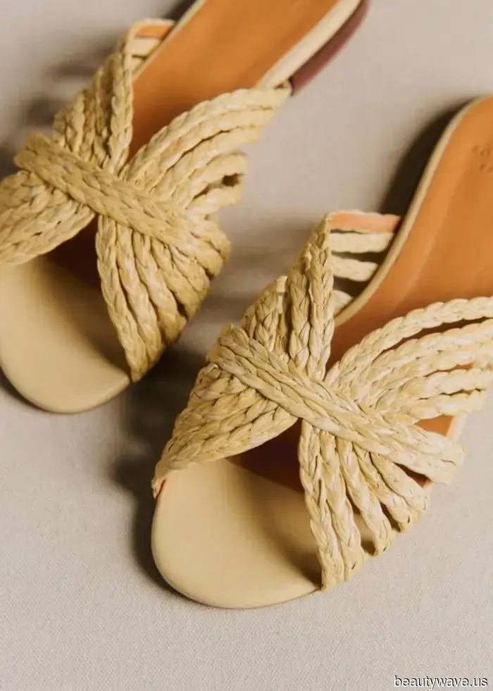 I'm Fed Up with Dull Feet—These 6 Stylish Sandal Trends Will Be Your Top Choice This Summer.