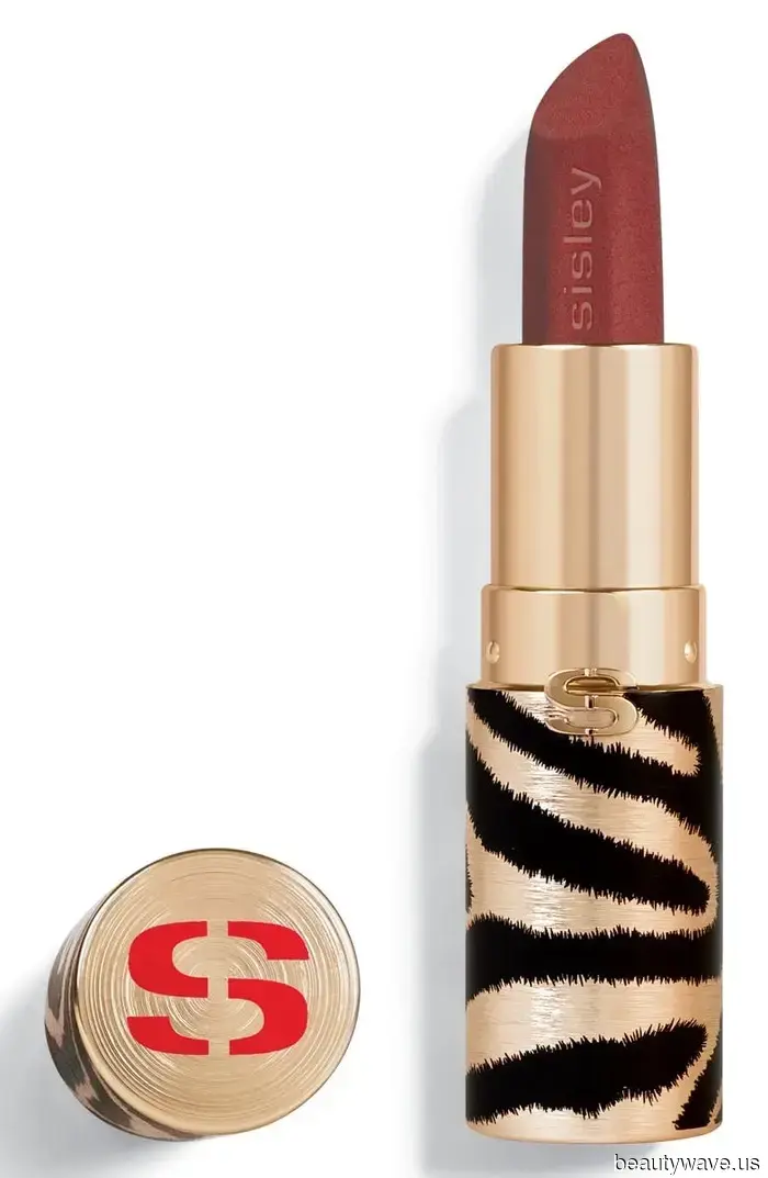 I asked 13 editors and makeup artists to share their top lip combo that consistently garners compliments.