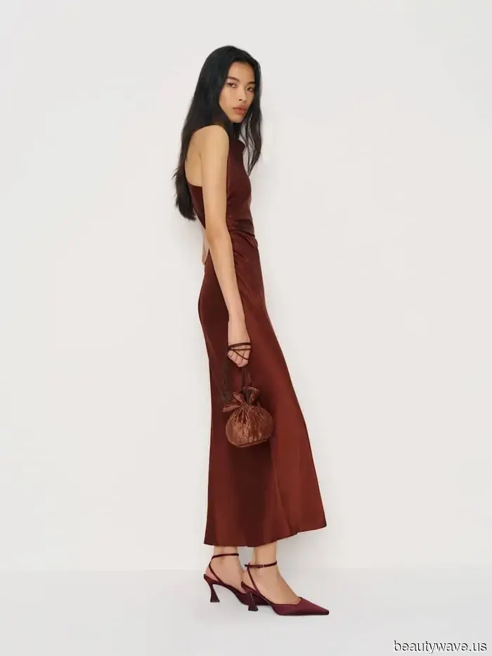 No puedo superar estos elegantes artículos de Reformation que están temporalmente rebajados por el Cyber Monday.