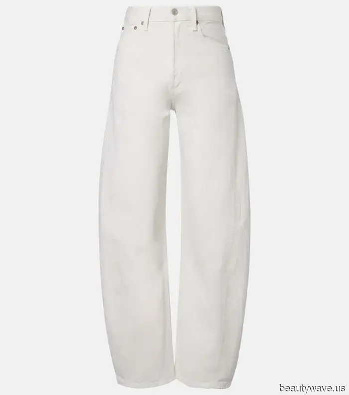 No Skinny Jeans in Sight—European It Girls Are Aware That These 4 Trouser Trends Are Essential for Chic Looks