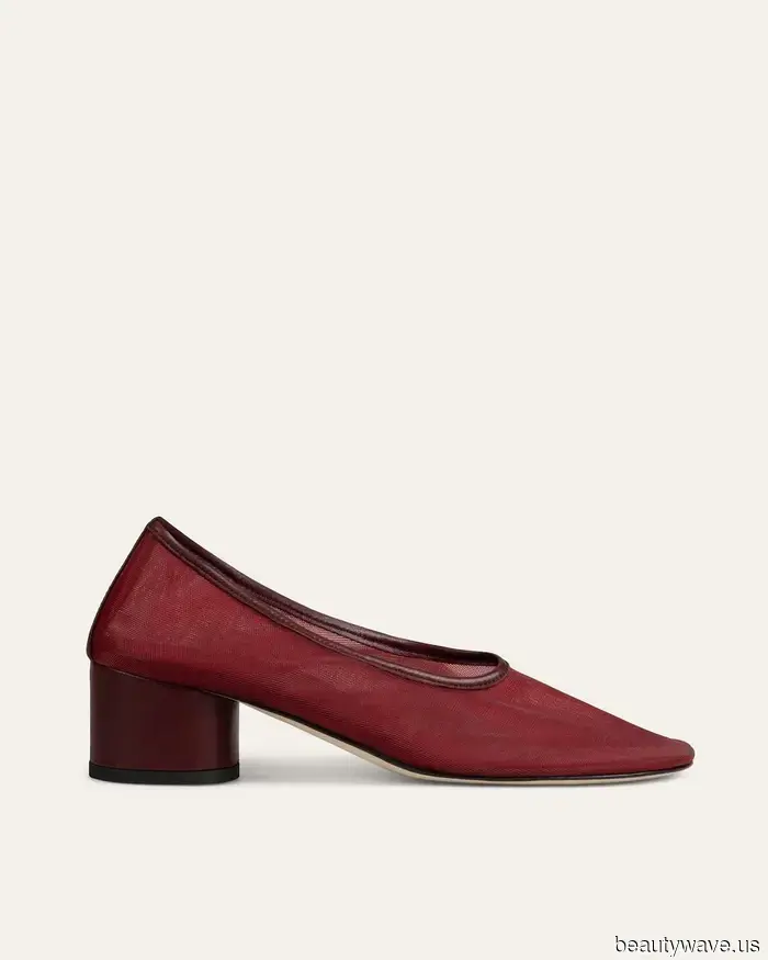 Three Decades Later, These Legendary ‘90s Outfits Still Appear Just as Stylish Now as They Did Back Then.