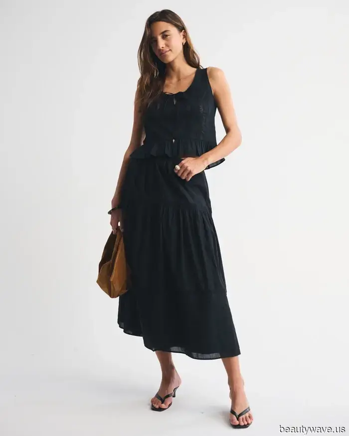 The skirt season has officially arrived—here are 9 chic high street styles that are sure to sell out quickly.