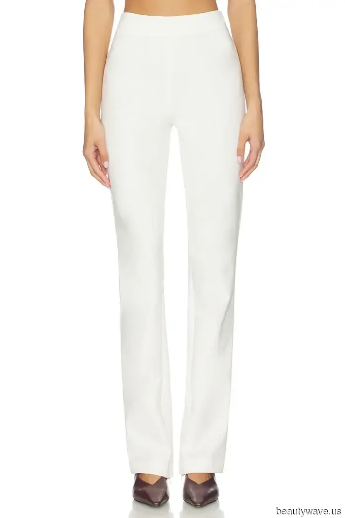 Está bien, quedan menos de 24 horas para aprovechar la venta en todo el sitio de Revolve&mdash;11 artículos que deberías considerar.