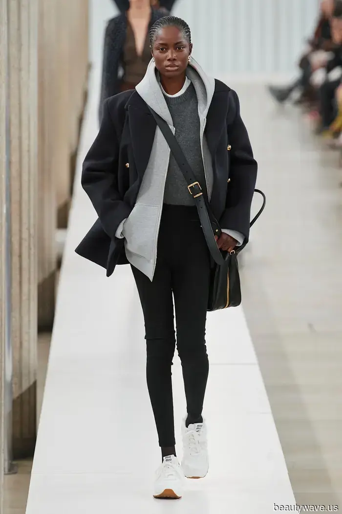 It's a fact: These 5 stylish leggings trends have me overlooking my jeans this fall.