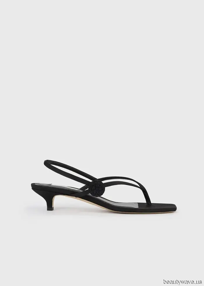 Se indossi uno di questi micro-trend di sandali del 2026, è chiaro che sei una persona di moda.