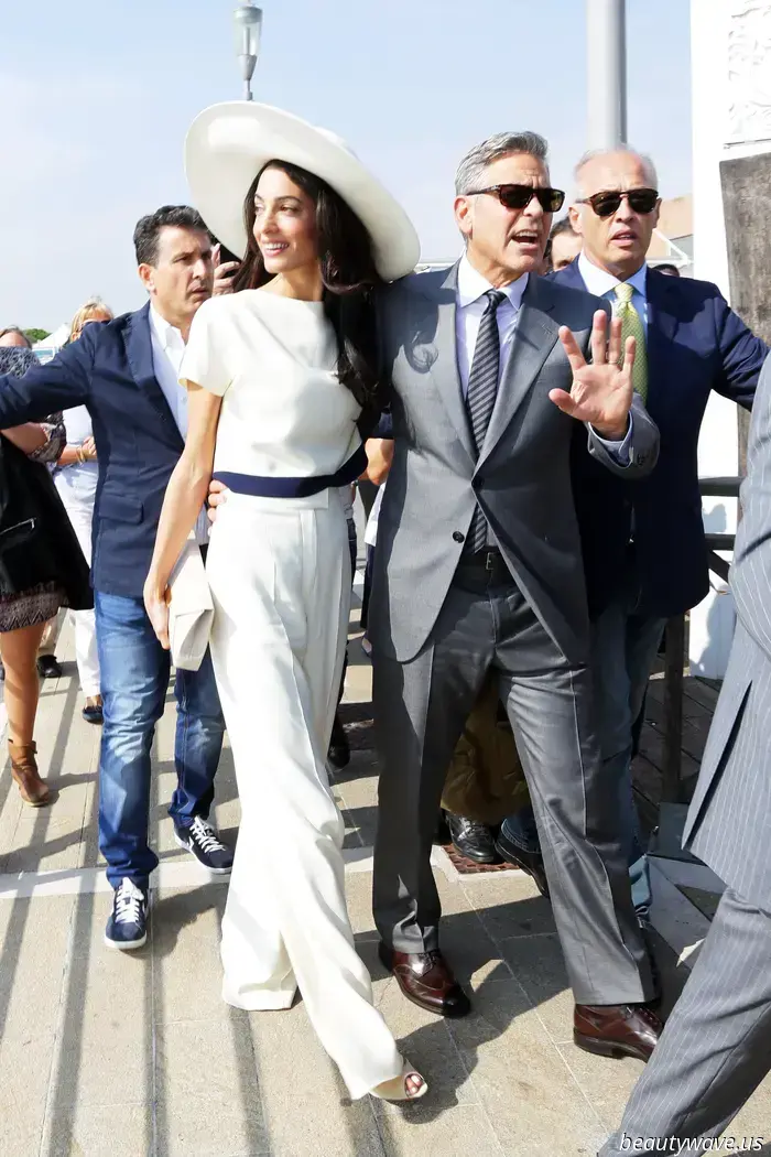 Vistos en Heathrow y LAX: 13 Atuendos Icónicos del Aeropuerto para Inspirar Tus Looks de Viaje de Verano