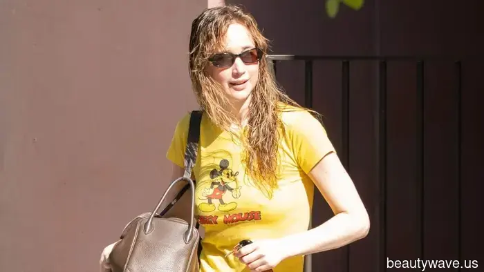 No, No Jeans: JLaw Acaba de Dejar Sus Vaqueros por Esta Alternativa Más Fresca y Cómoda