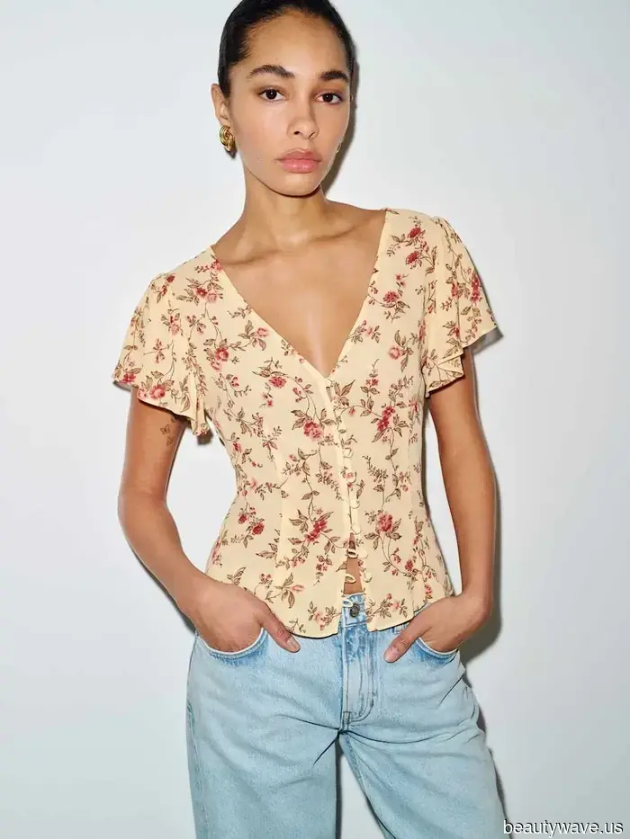 Soy una mamá fashion que trabaja en Nueva York&mdash;Estos son los tops elegantes que uso con jeans y pantalones.