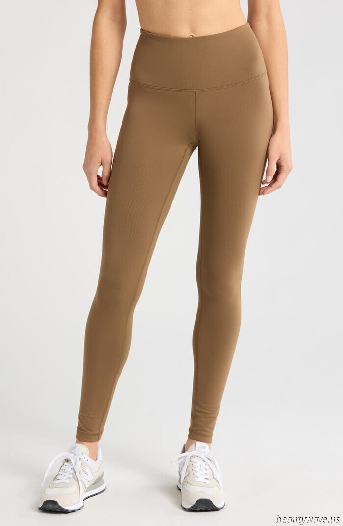 Put Down the Black Leggings—This Is the Subtle Legging Color Trend You'll Spot Everywhere This Summer.
