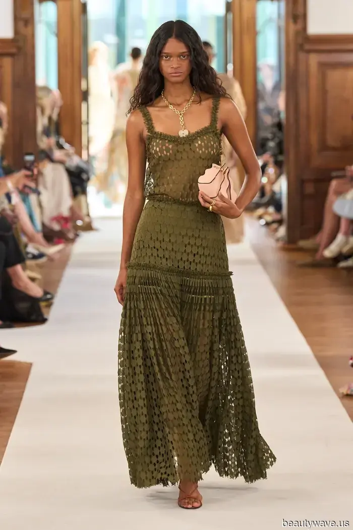 Please Note: Here are the 6 Most Stylish Summer Dress Colors You Should Consider Adding to Your Closet.