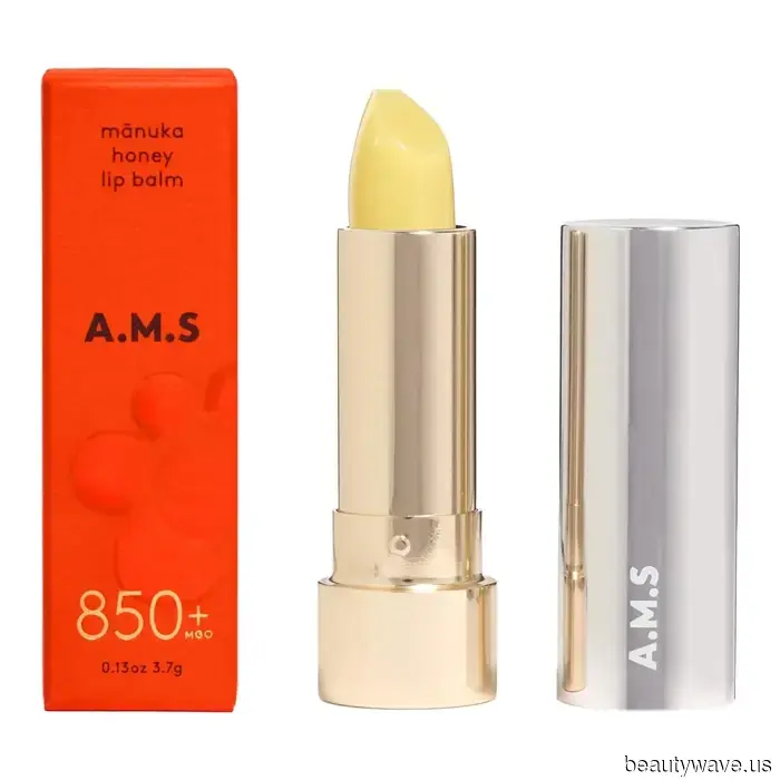 I'm Escaping for the New Year—Check Out My Outfit and Beauty Inspiration Board