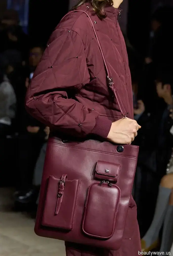 You’re a fashionista if you’re sporting one of these 7 winter handbag trends.