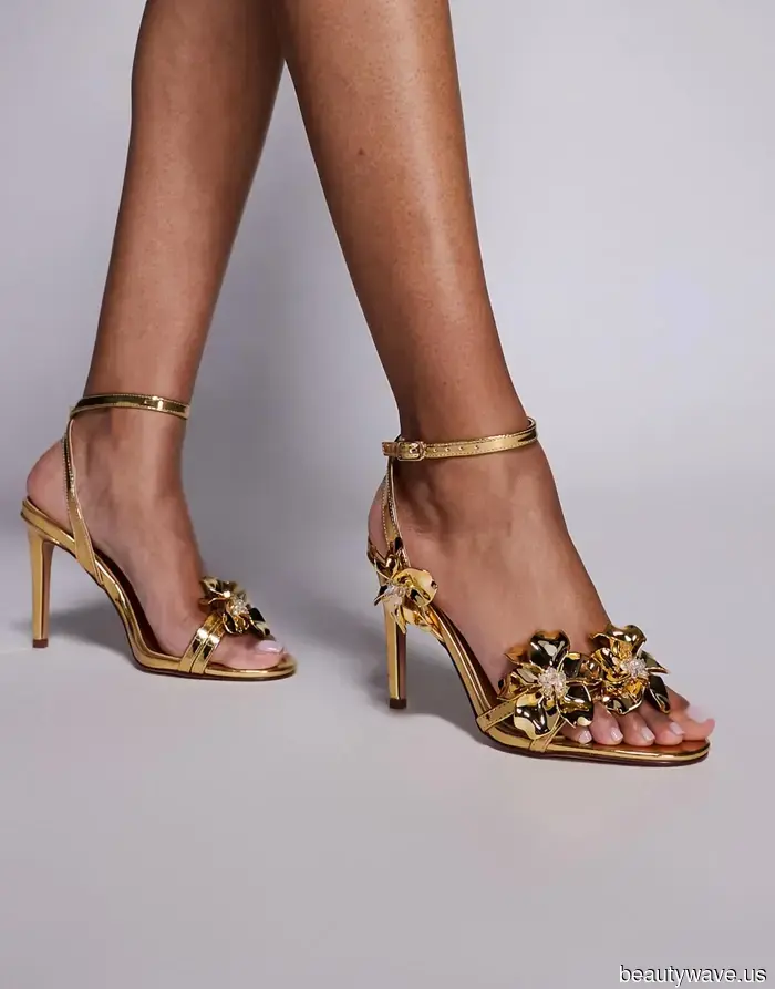 No, Not Loafers—These Are the Controversial Footwear Trends That Fashion's Most Stylish Are Sporting This Spring