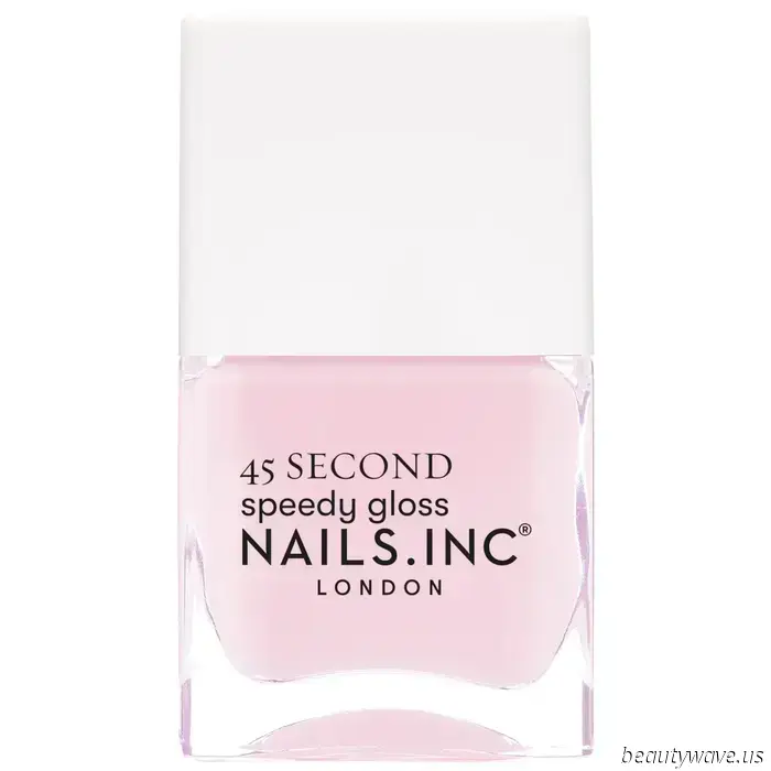 Questo è, a mani basse, il colore pedicure più elegante da indossare quest'estate