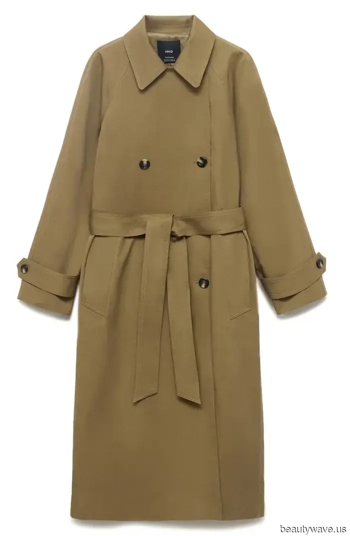 Las mujeres más elegantes de Londres saben que este color de bolso que no es negro hace que los abrigos trench se vean más elegantes.