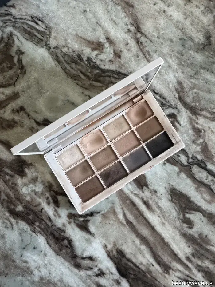 From Natural Looks to Intense Smoky Eyes, These Eyeshadow Palettes Deserve a Place in Your Makeup Bag.