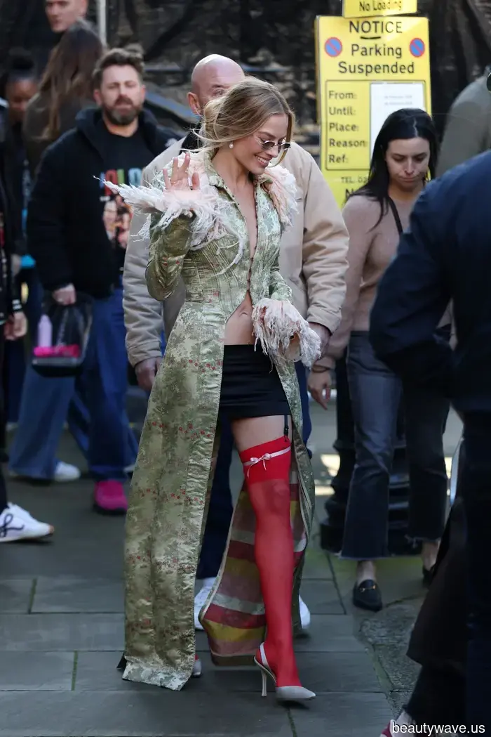 Каждый гардероб It Girl включает в себя этот элегантный тренд пальто для перехода от зимы к весне.