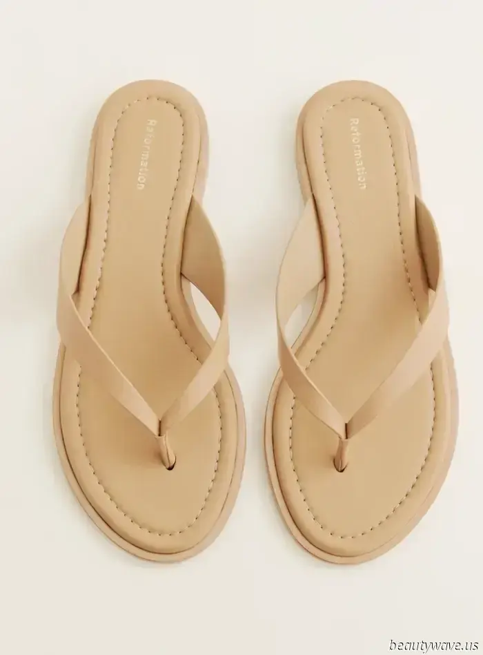 Sorry Birkenstock Bostons, but this is the fashionable sandal that stylish individuals are currently opting for.